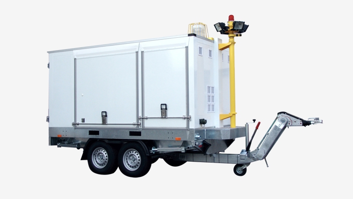 Mobile heliport trailer